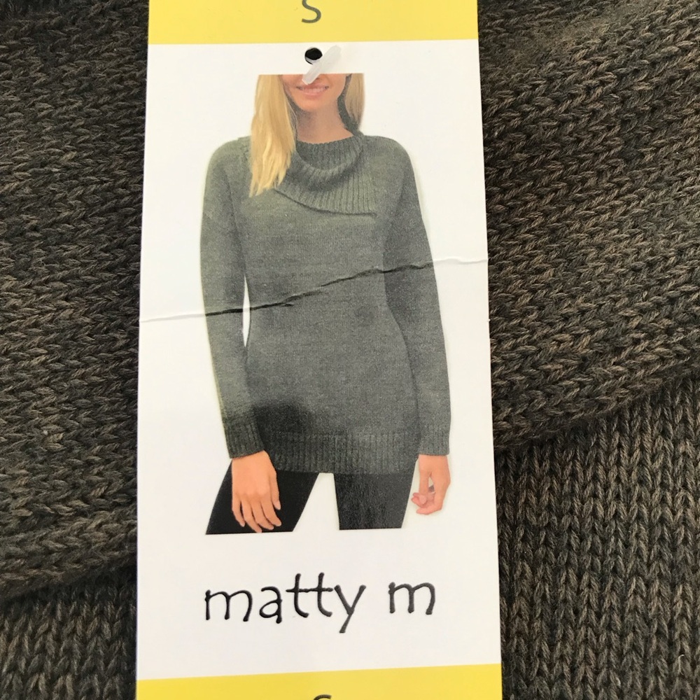 NEW - Sweater